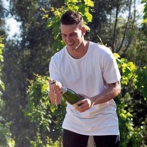 Meet your Posher, Rj